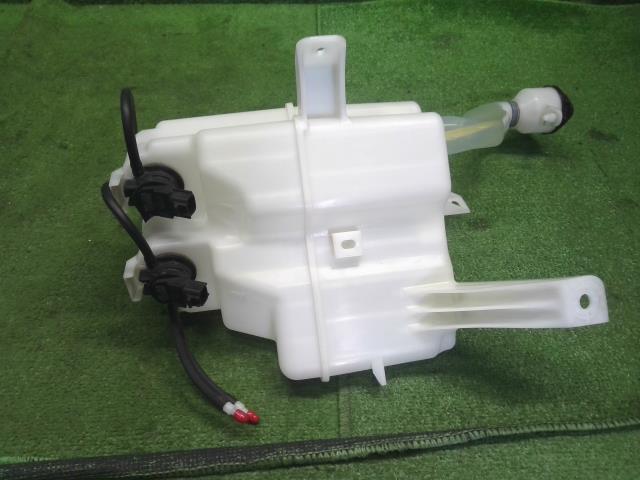 【中古】プリウスα DAA-ZVW41W ウォッシャータンク 85315-47220 自社品番250324 1G3