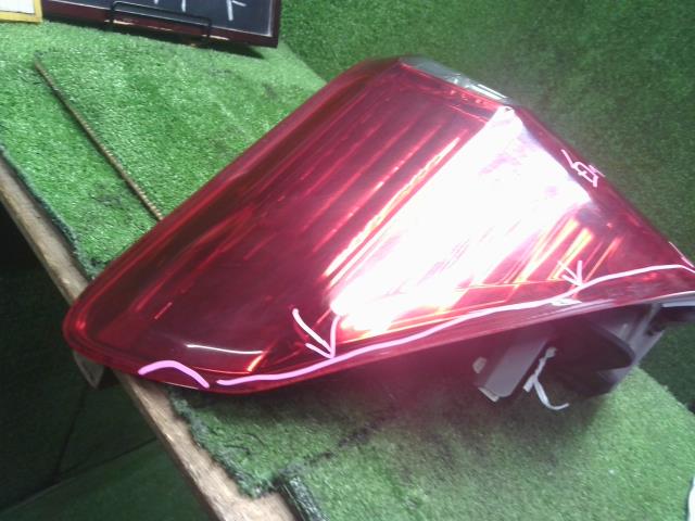 【中古】アルファード DBA-ANH25W 左テールランプ 81561-58070 自社品番250325 070