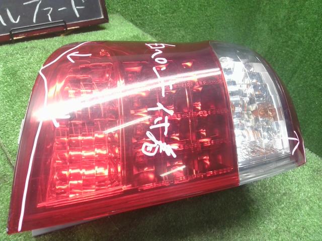 【中古】アルファード DBA-ANH25W 左テールランプ 81561-58070 自社品番250325 070