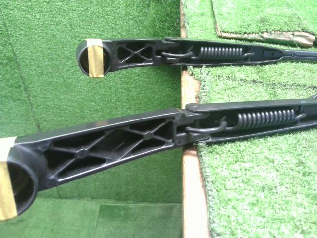 【中古】シエンタ DBA-NSP170G フロントワイパーアーム 自社品番250329 8T7