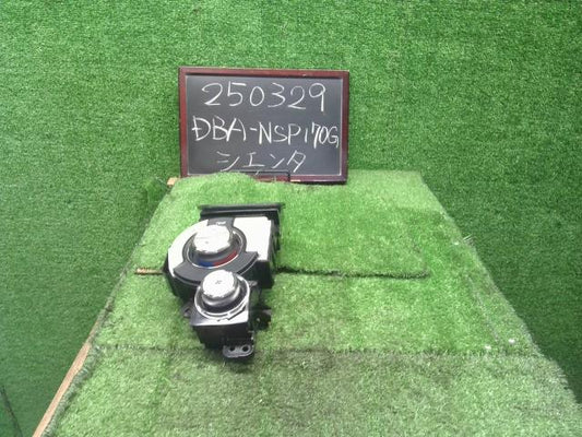【中古】シエンタ DBA-NSP170G エアコン AC スイッチパネル 55900-52890-C0 自社品番250329 8T7