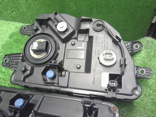 【中古】ｅＫクロススペース 4AA-B35A 左右 フォグランプ MQ716668 自社品番250332 W37F28