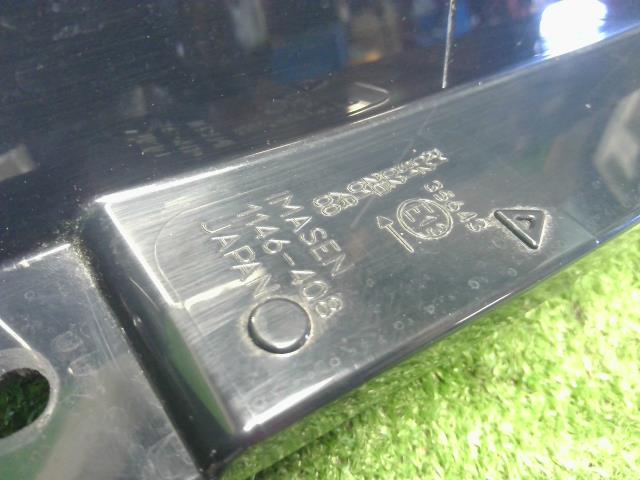 【中古】ｅＫクロススペース 4AA-B35A 左テールランプ MQ716684 自社品番250332 W37F28