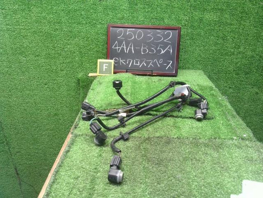 【中古】ｅＫクロススペース 4AA-B35A フロントバンパー ソナー MQ714871 自社品番250332 W37F28