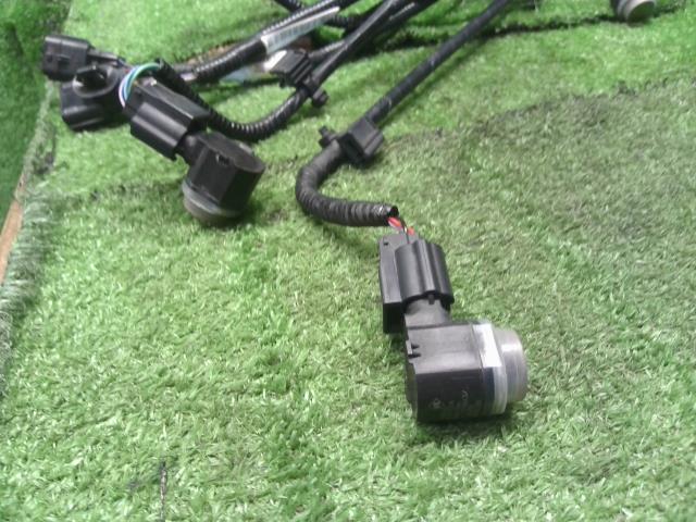 【中古】ｅＫクロススペース 4AA-B35A フロントバンパー ソナー MQ714871 自社品番250332 W37F28