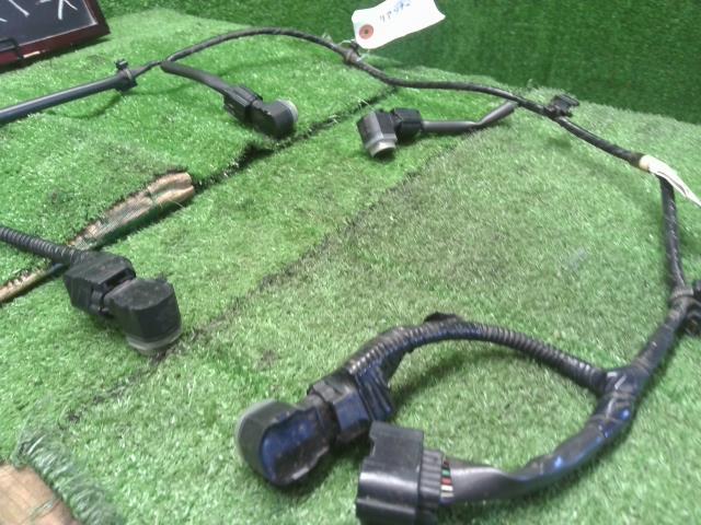 【中古】ｅＫクロススペース 4AA-B35A リアバンパー ソナー  自社品番250332 W37F28