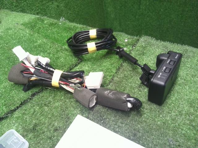【中古】ｅＫクロススペース 4AA-B35A 純正 ドライブレコーダー DJ4-D  自社品番250332 W37F28