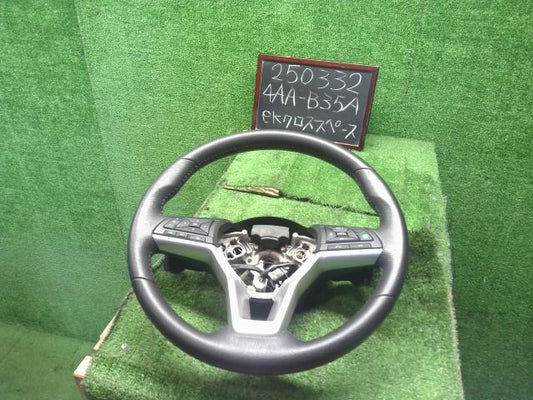 【中古】ｅＫクロススペース 4AA-B35A ステアリングホイール ハンドル MQ716952 自社品番250332 W37F28