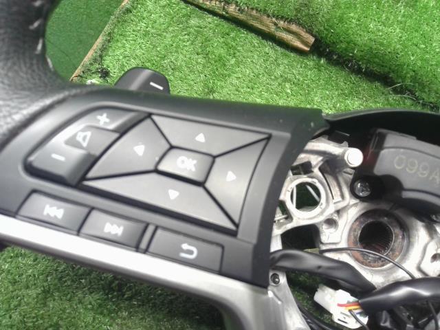 【中古】ｅＫクロススペース 4AA-B35A ステアリングホイール ハンドル MQ716952 自社品番250332 W37F28