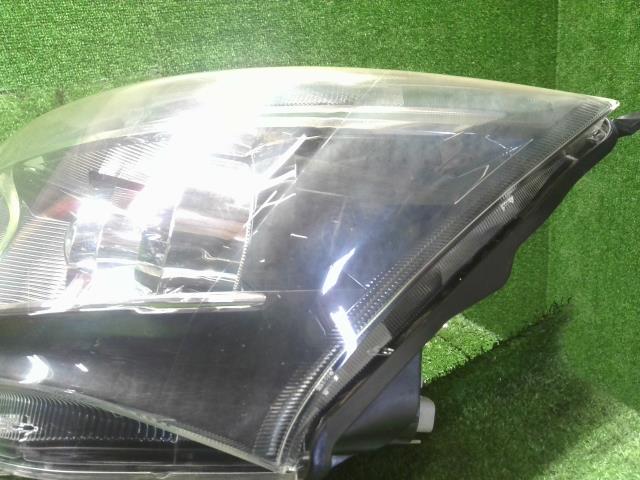【中古】ムーヴ DBA-LA110S 左ヘッドランプ ライト 81150-B2740 自社品番250333 W24
