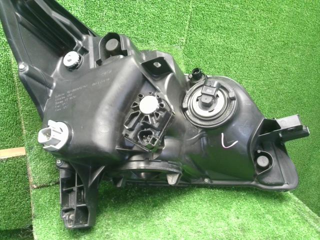 【中古】ムーヴ DBA-LA110S 左ヘッドランプ ライト 81150-B2740 自社品番250333 W24