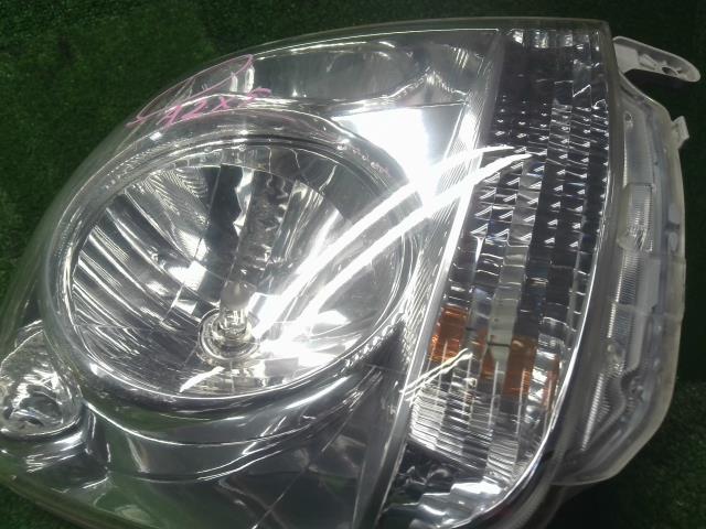 【中古】ミラアヴィ CBA-L250S 右ヘッドランプ ライト 81110-B2260 自社品番250336 S30