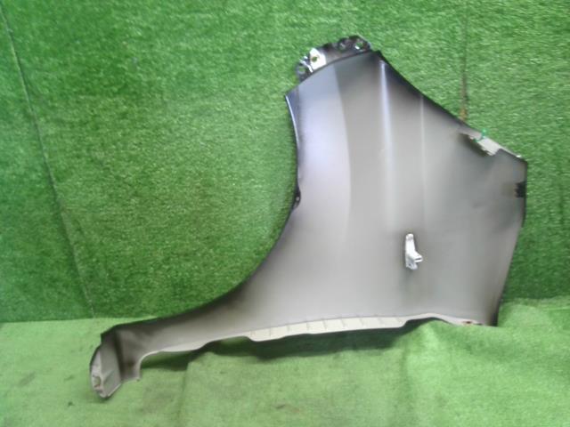 【中古】デイズルークス DBA-B21A 右フロントフェンダー 63112-6A00J 自社品番250343 X42