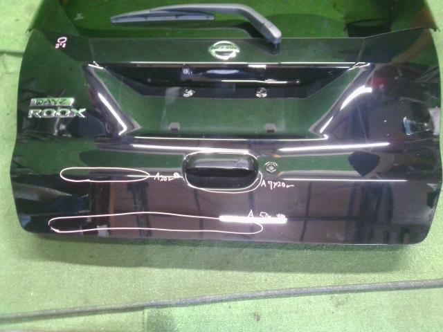 【中古】デイズルークス DBA-B21A リアゲート バックドア 90100-6A02D 自社品番250343 X42