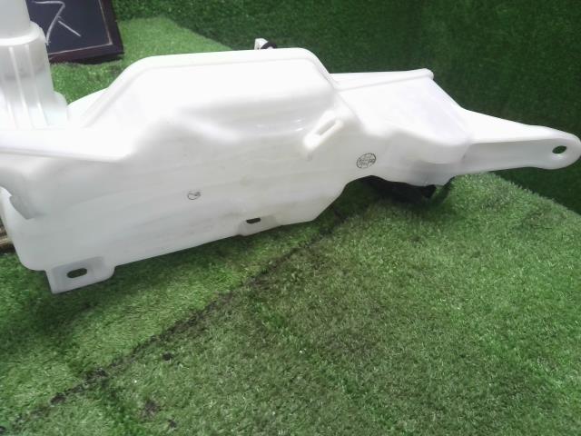 【中古】ミライース DBA-LA350S ウォッシャータンク 85315-B2130 自社品番250344 S28