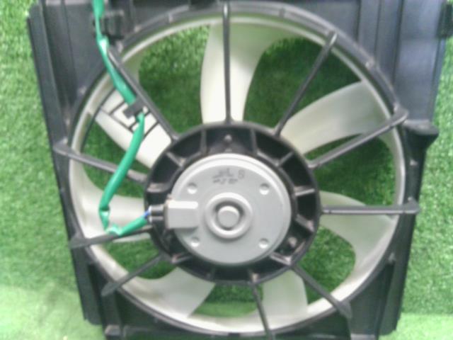 【中古】スペーシア DBA-MK32S 電動ファン 17120-50M20 自社品番250347 ZSF