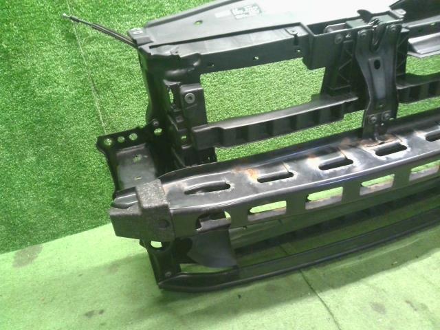 【中古】VW ゴルフ ABA-1KCAV ラジエーターコアサポート 5K0 805 588 E 自社品番250352