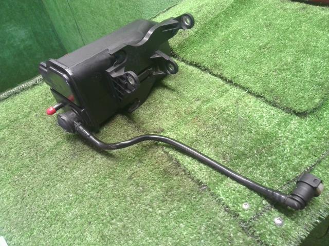 【中古】VW ゴルフ ABA-1KCAV キャニスター 1K0 201 797 AB 自社品番250352