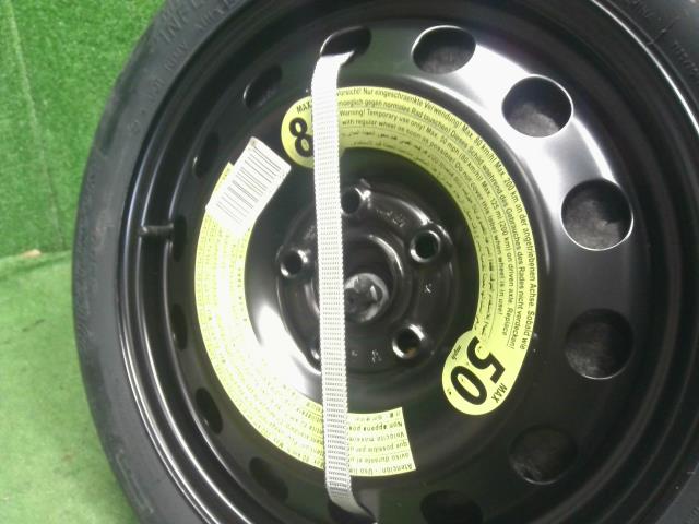 【中古】VW ゴルフ ABA-1KCAV スペアタイヤ 工具 ジャッキ 1K0 601 027 S 自社品番250352