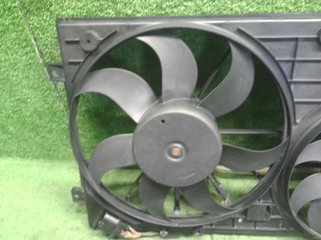 【中古】VW ゴルフ ABA-1KCAV 電動ファン 1K0 959 455 自社品番250352