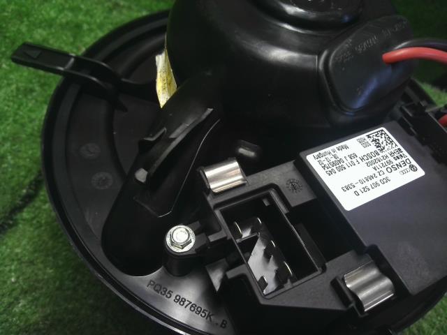 【中古】VW ゴルフ ABA-1KCAV ヒーターブロアモーター 1K2 820 015 H 自社品番250352