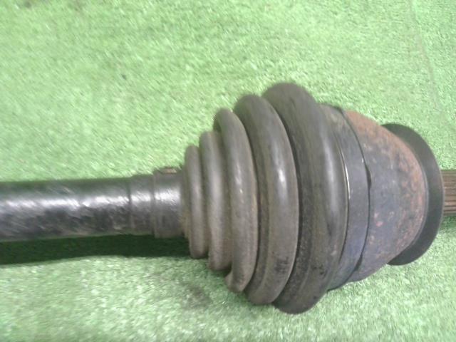 【中古】BMW ミニ ABA-MF16S 左フロントドライブシャフト 31 60 8 605 469 自社品番250353
