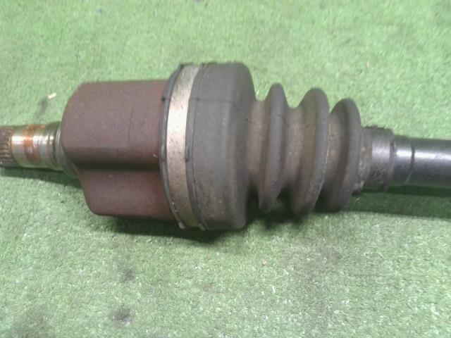 【中古】BMW ミニ ABA-MF16S 左フロントドライブシャフト 31 60 8 605 469 自社品番250353