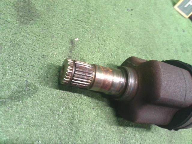 【中古】BMW ミニ ABA-MF16S 左フロントドライブシャフト 31 60 8 605 469 自社品番250353