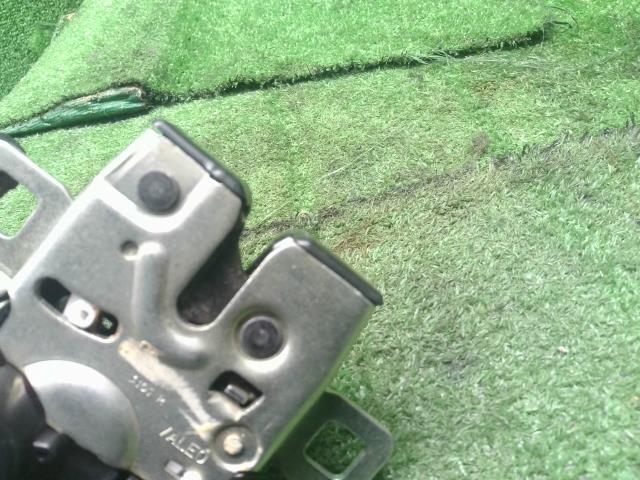 【中古】BMW ミニ ABA-MF16S リアゲート バックドアロック 51 24 2 754 528 自社品番250353