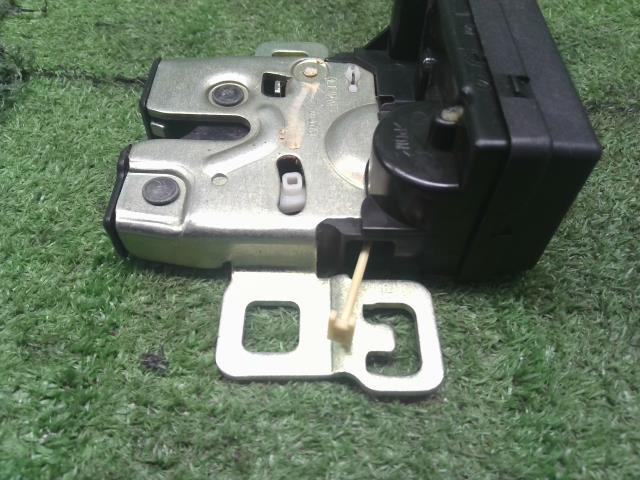 【中古】BMW ミニ ABA-MF16S リアゲート バックドアロック 51 24 2 754 528 自社品番250353