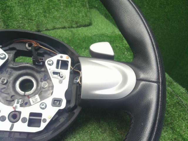 【中古】BMW ミニ ABA-MF16S ステアリングホイール ハンドル 32 30 6 794 624 自社品番250353