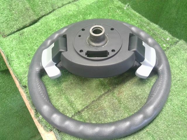 【中古】BMW ミニ ABA-MF16S ステアリングホイール ハンドル 32 30 6 794 624 自社品番250353