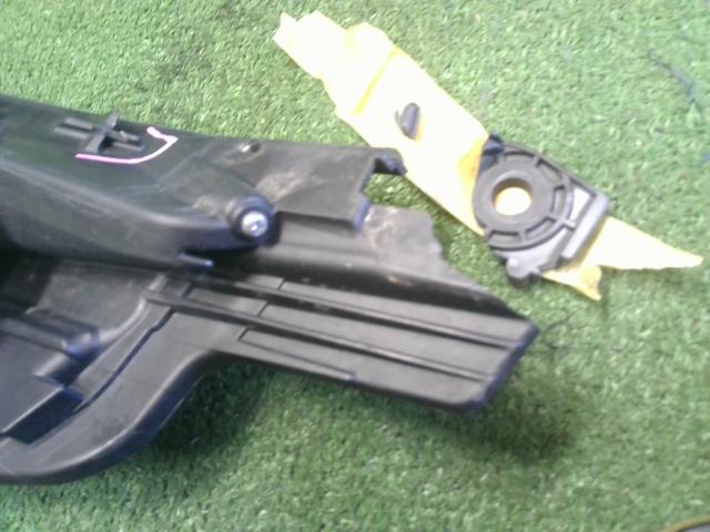 【中古】ヴェゼル DAA-RU3 左ヘッドランプ ライト 33150-T7B-J11 自社品番250354 G539P