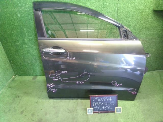 【中古】ヴェゼル DAA-RU3 右フロントドア 67010-T7A-300ZZ 自社品番250354 G539P