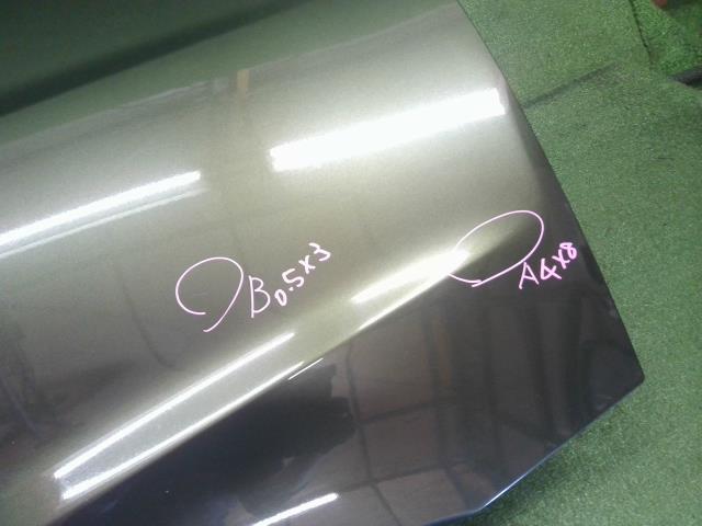 【中古】ヴェゼル DAA-RU3 右フロントドア 67010-T7A-300ZZ 自社品番250354 G539P