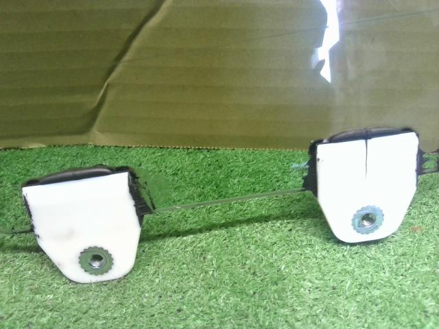 【中古】ヴェゼル DAA-RU3 左フロントドアガラス 73350-T7A-000 自社品番250354 G539P