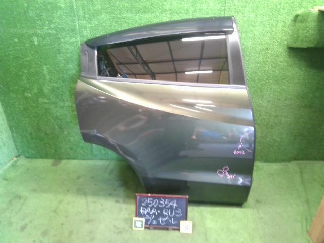 【中古】ヴェゼル DAA-RU3 右リアドア 67510-T7A-300ZZ 自社品番250354 G539P