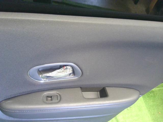 【中古】ヴェゼル DAA-RU3 右リアドア 67510-T7A-300ZZ 自社品番250354 G539P