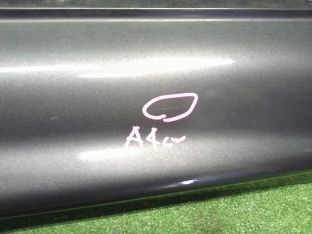 【中古】ヴェゼル DAA-RU3 右サイドステップ スポイラー 71800-T7B-003 自社品番250354 G539P