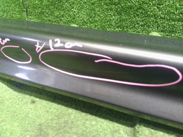 【中古】ヴェゼル DAA-RU3 右サイドステップ スポイラー 71800-T7B-003 自社品番250354 G539P