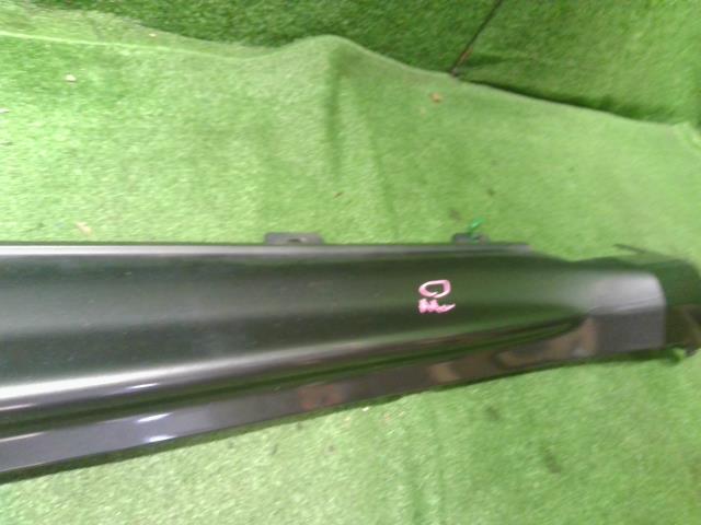 【中古】ヴェゼル DAA-RU3 右サイドステップ スポイラー 71800-T7B-003 自社品番250354 G539P