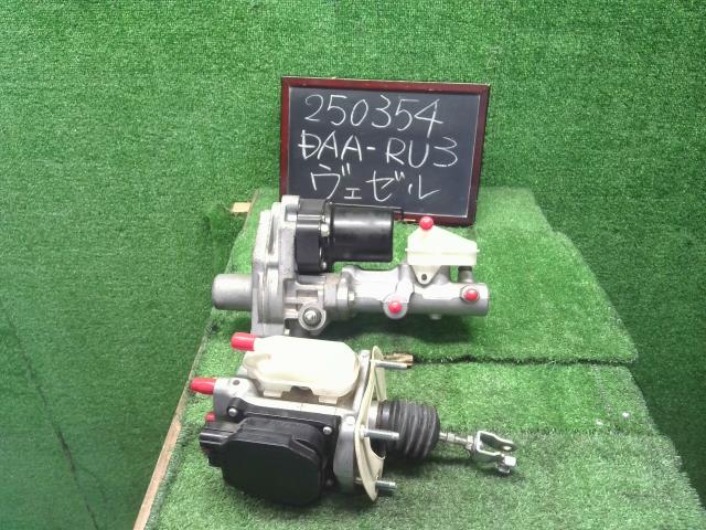 【中古】ヴェゼル DAA-RU3 ブレーキマスター 57032-TX9-305 自社品番250354 G539P