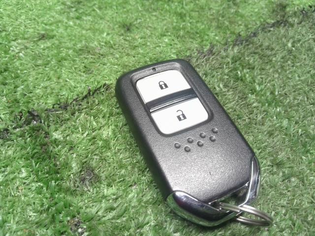 【中古】ヴェゼル DAA-RU3 キーレスリモコン スマートキー 72147-T5C-J01 自社品番250354 G539P