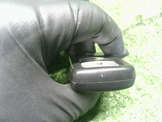 【中古】ヴェゼル DAA-RU3 キーレスリモコン スマートキー 72147-T5C-J01 自社品番250354 G539P