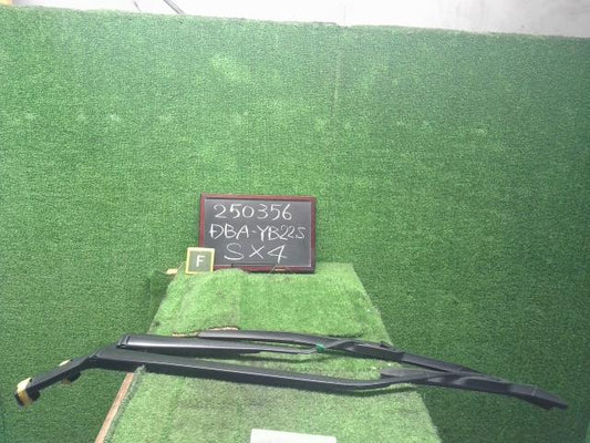 【中古】ＳＸ４ DBA-YB22S フロントワイパーアーム 38310-61M10 自社品番250356 ZUM