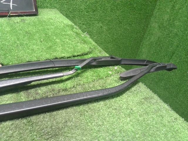 【中古】ＳＸ４ DBA-YB22S フロントワイパーアーム 38310-61M10 自社品番250356 ZUM