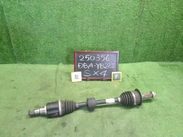 【中古】ＳＸ４ DBA-YB22S 左フロントドライブシャフト 44102-61M10 自社品番250356 ZUM
