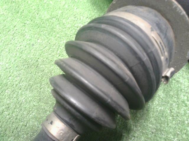 【中古】ＳＸ４ DBA-YB22S 左フロントドライブシャフト 44102-61M10 自社品番250356 ZUM