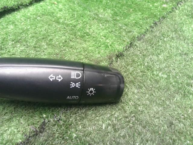 【中古】ＳＸ４ DBA-YB22S ディマー コンビネーションスイッチ 37210-61M10 自社品番250356 ZUM