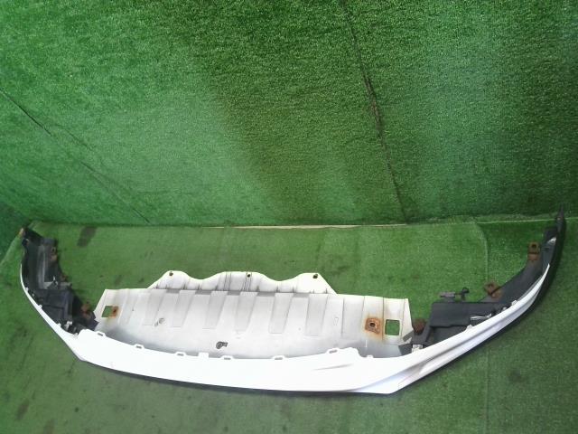 【中古】ヴェゼル DAA-RU3 フロントリップスポイラー  自社品番250358 NH788P